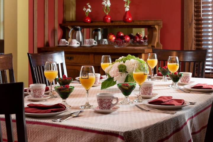 Breakfast/Coffee Service 38 of 57