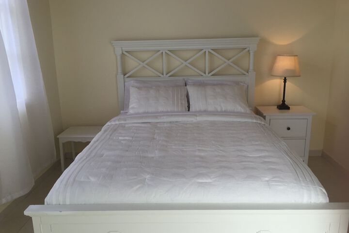 Room 12 of 36