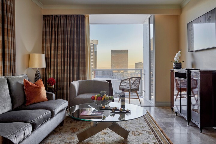 Room 44 of 160