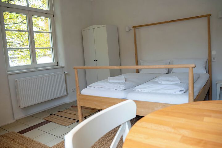 Room 28 of 67
