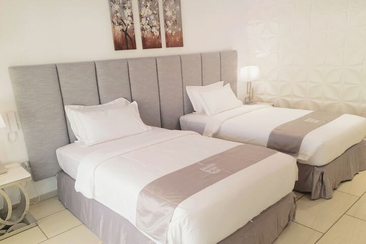 Room 14 of 90