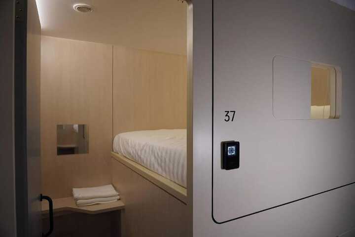 Room 11 of 21