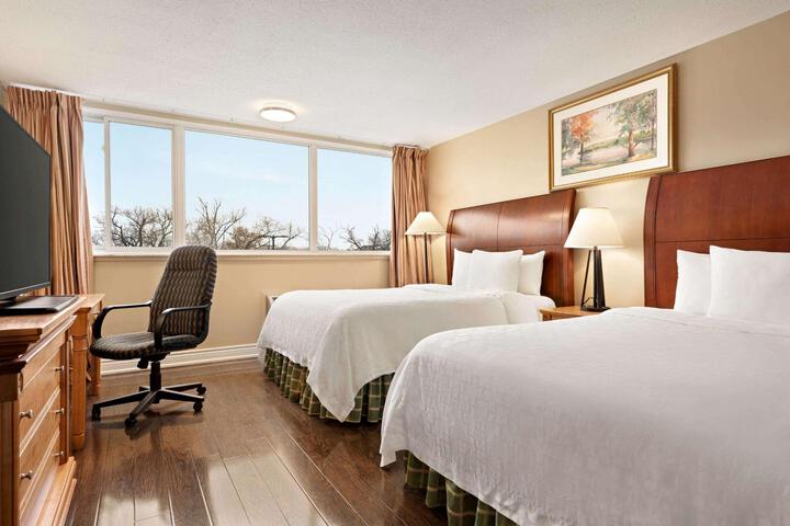 1 King Bed (1 of 9)