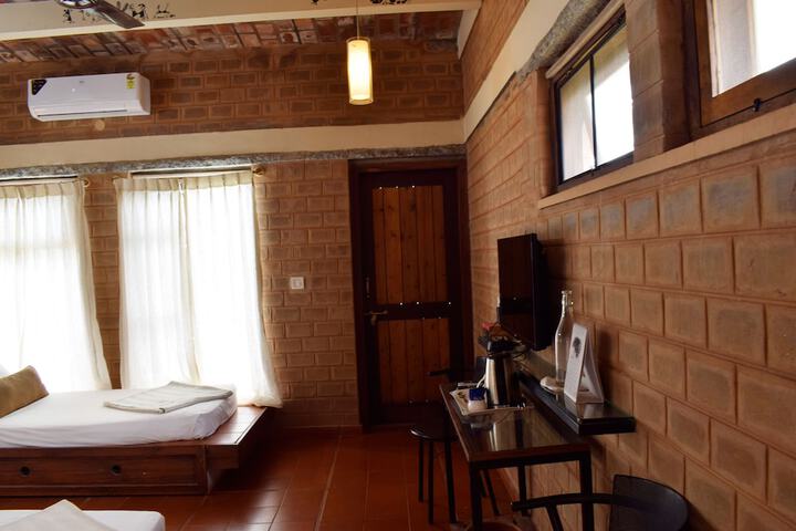 Room 15 of 92