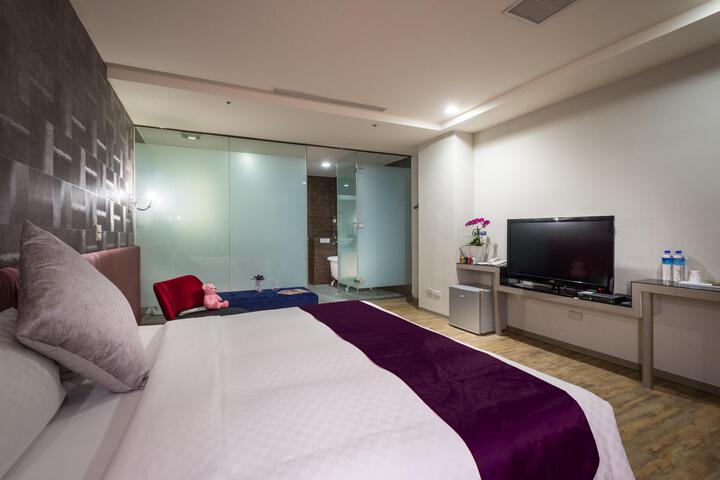 Room 6 of 41