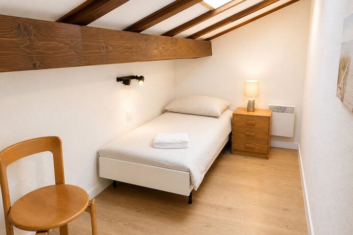 Room 12 of 31