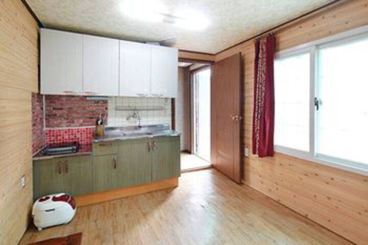 Room 33 of 89