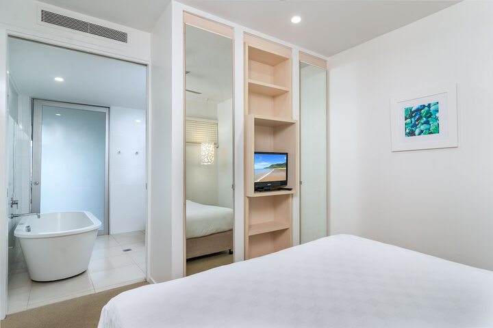 Room 5 of 27