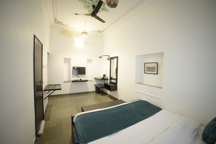Room 21 of 65