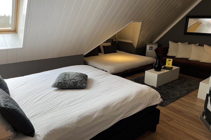 Room 13 of 54