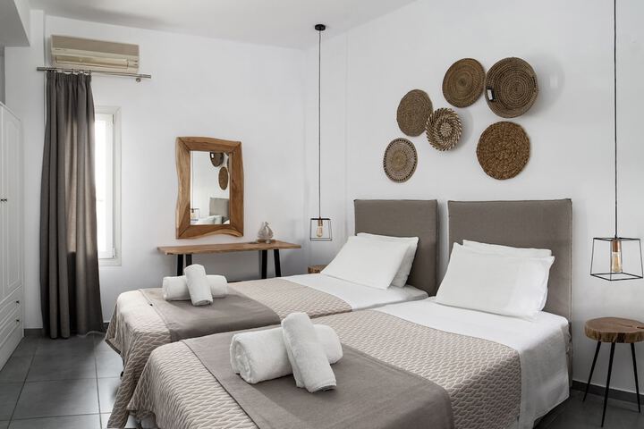 Room 3 of 39