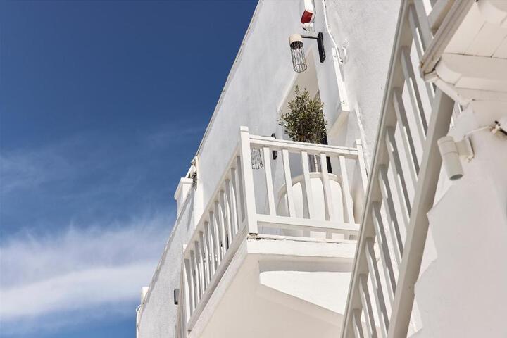 Photo of Elaia Luxury Suites Mykonos