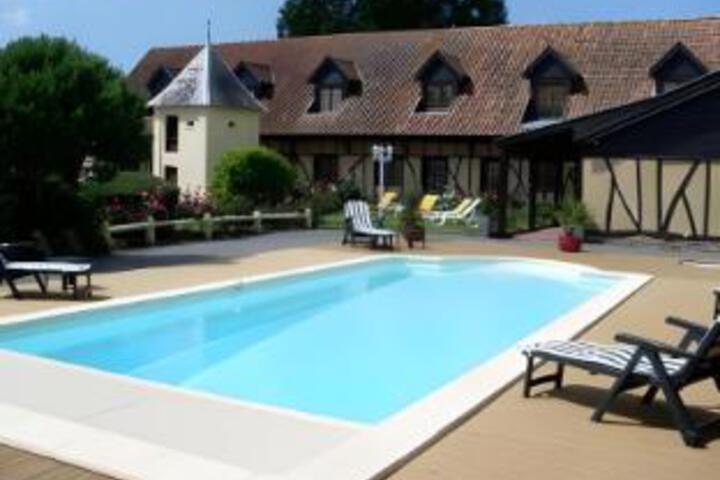 Pool 13 of 23