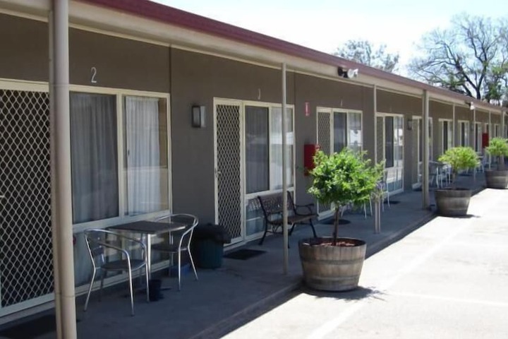 Property Grounds 24 of 29