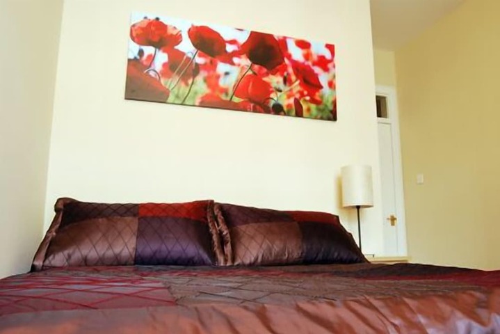 Room 9 of 39