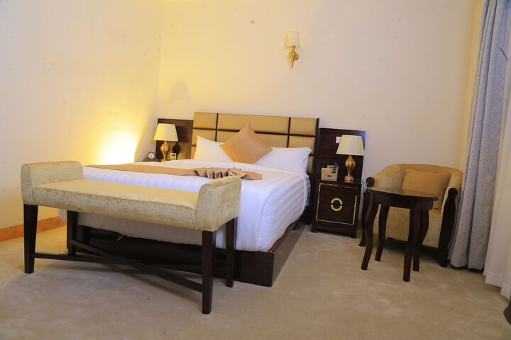 Room 3 of 27