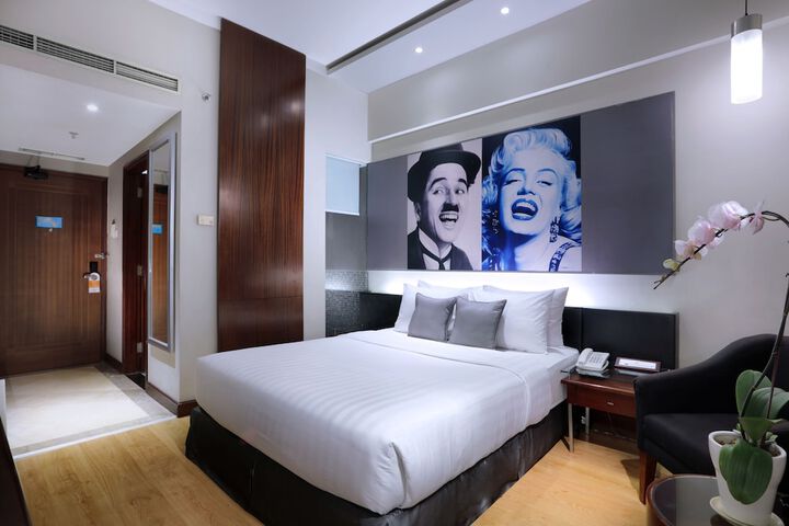 Room 7 of 52