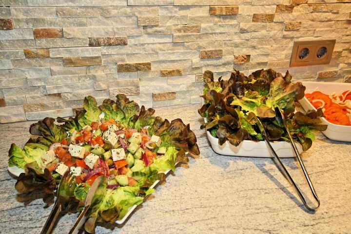 Dining 48 of 60