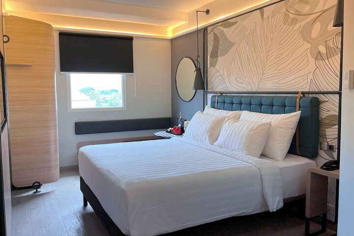 Room 25 of 68