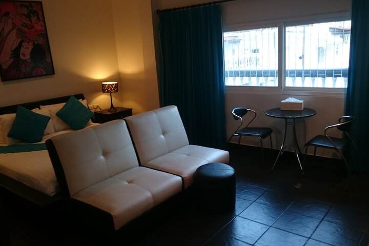 Room 6 of 116