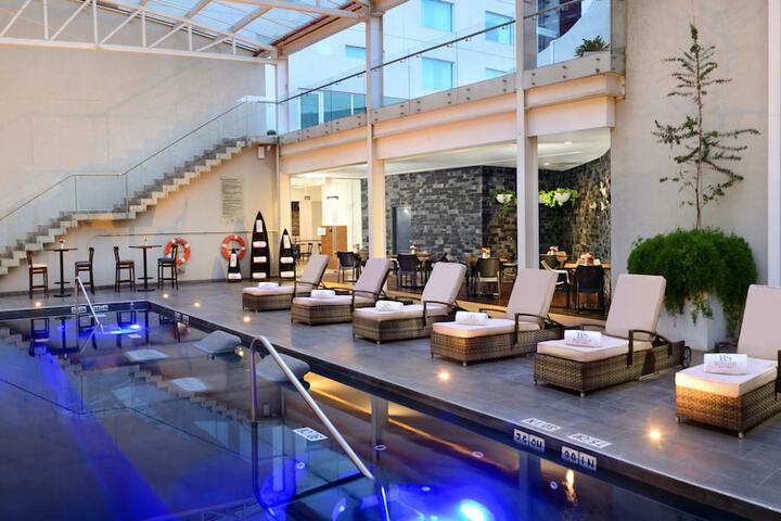 Pools & Facilities