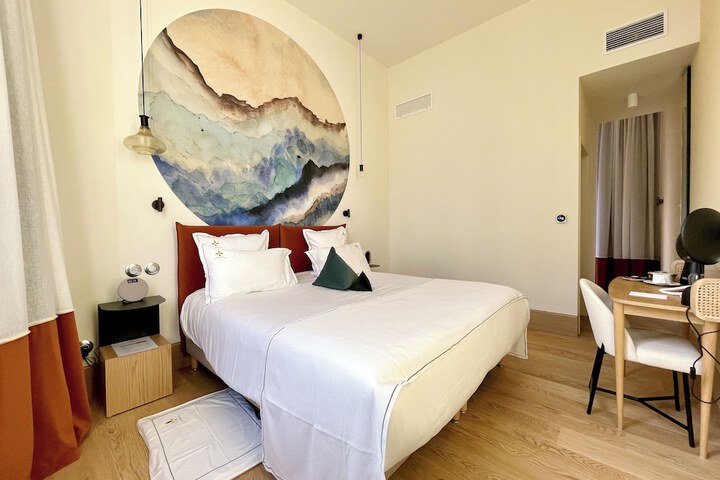 Room 15 of 44