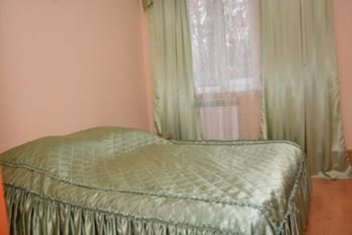 Room 3 of 7