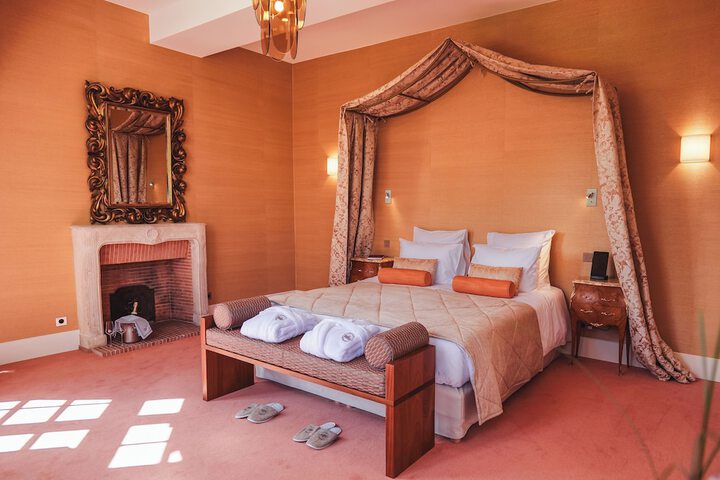 Room 8 of 64