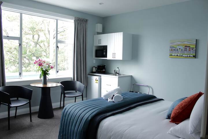 Room 10 of 43