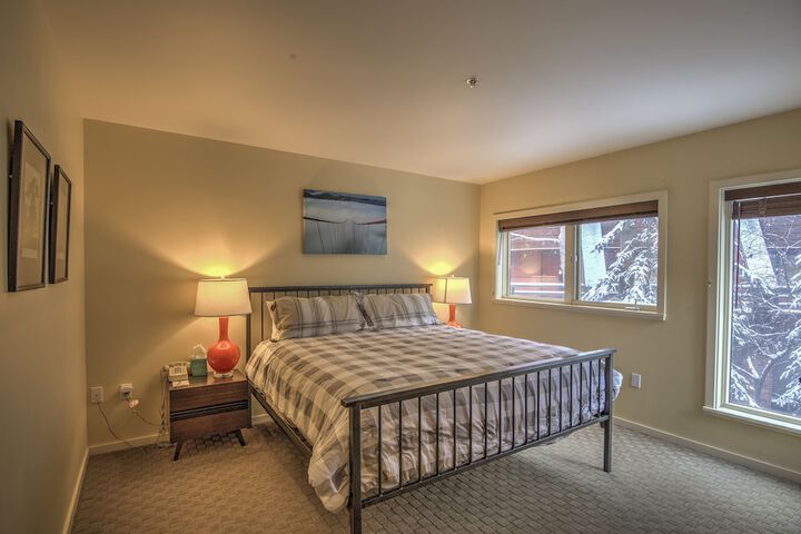 Room 12 of 117