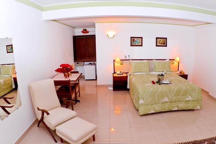 Room 9 of 40