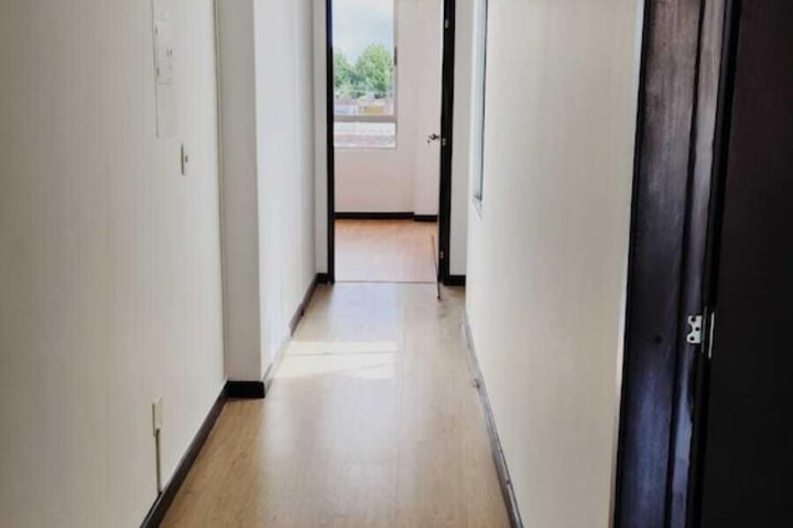 Ballroom/Hall 35 of 40