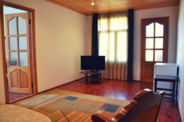 Room 32 of 43
