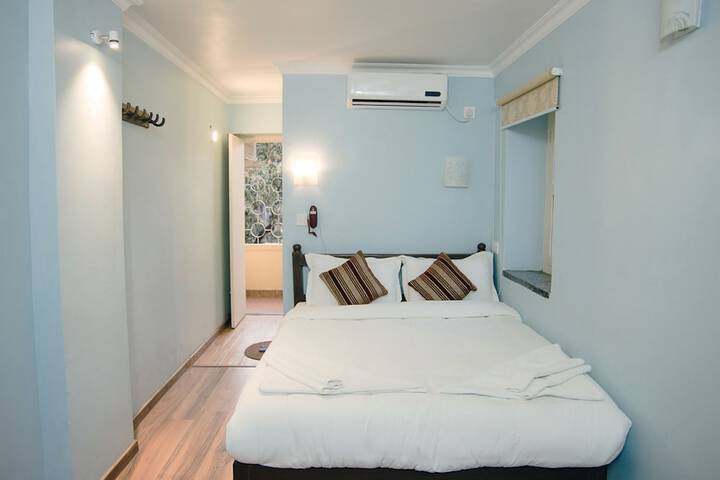 Room 7 of 36