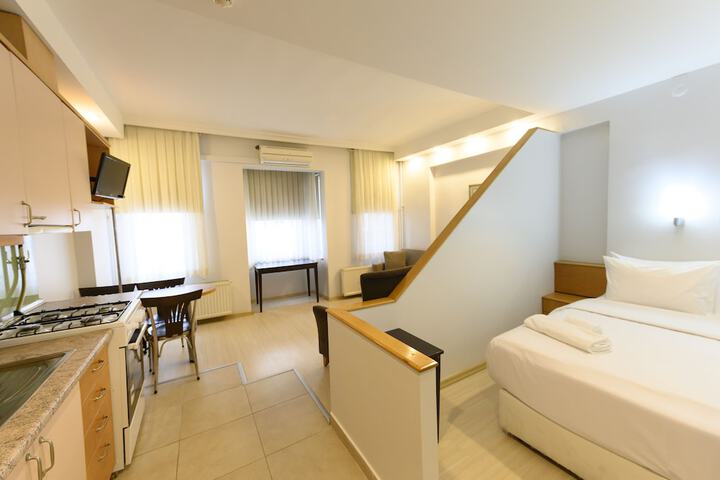 Room 17 of 48