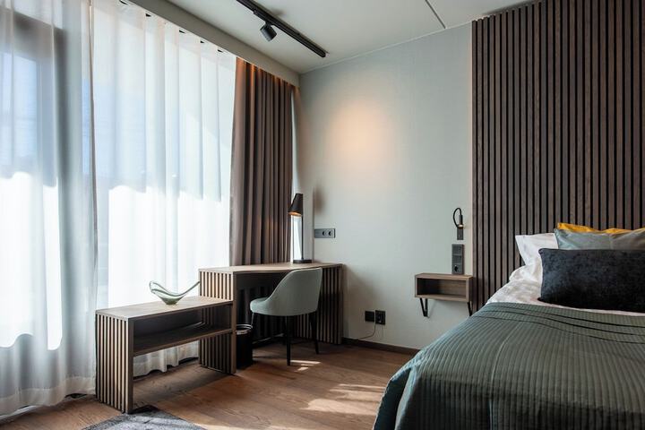 Room 12 of 47