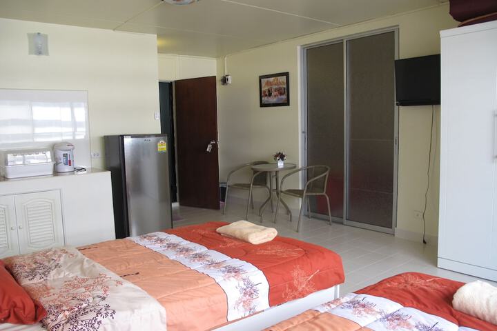 Room 6 of 44