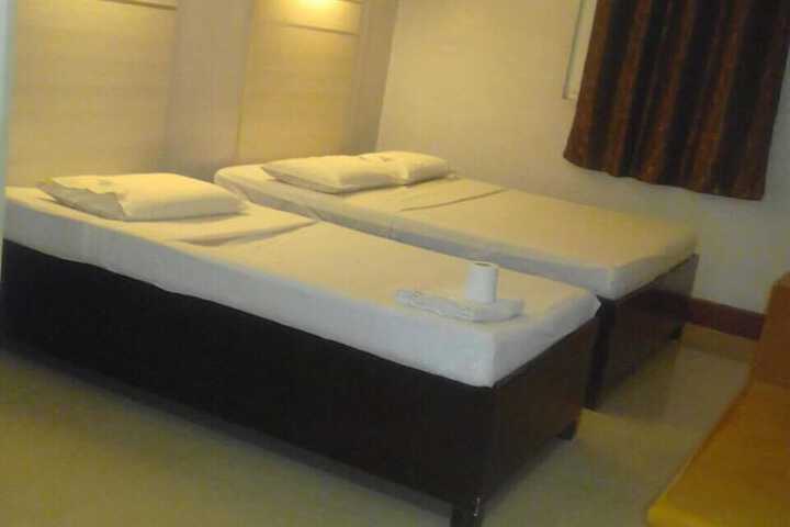Room 63 of 94