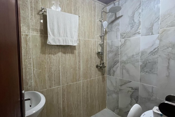 Room 15 of 15