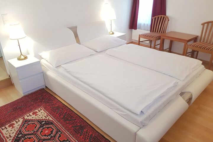 Room 43 of 133