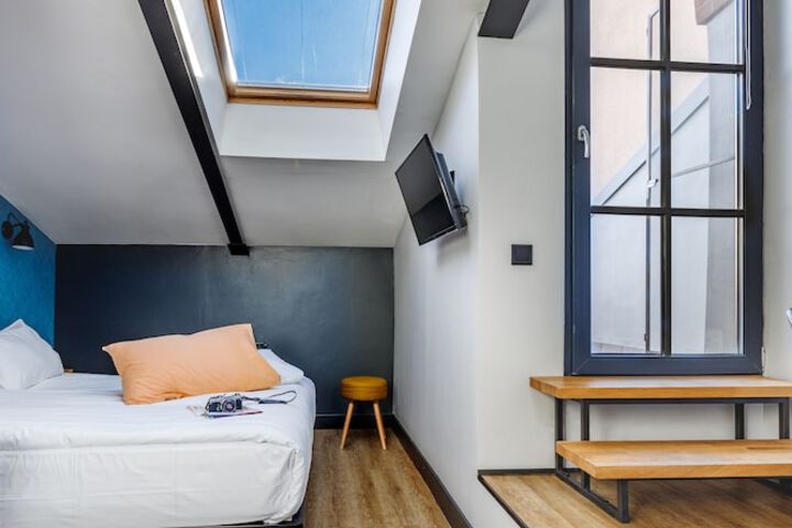 Room 15 of 54