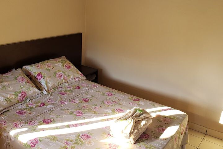 Room 4 of 37