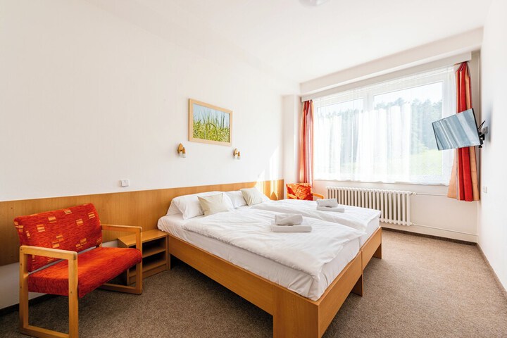 Room 21 of 100