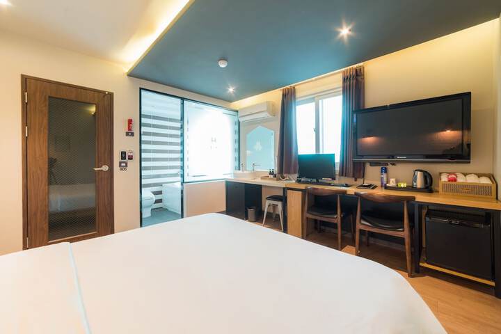 Room 9 of 62