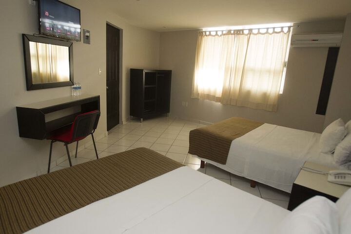 Room 35 of 78
