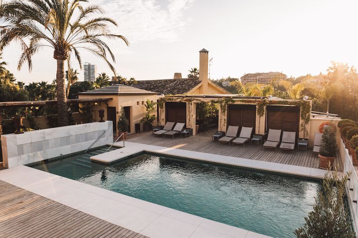 Pool 55 of 91