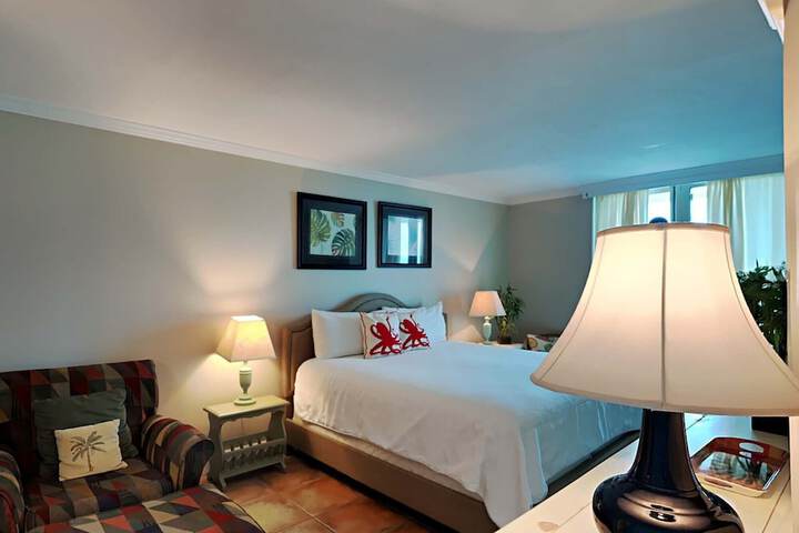 Room 12 of 84