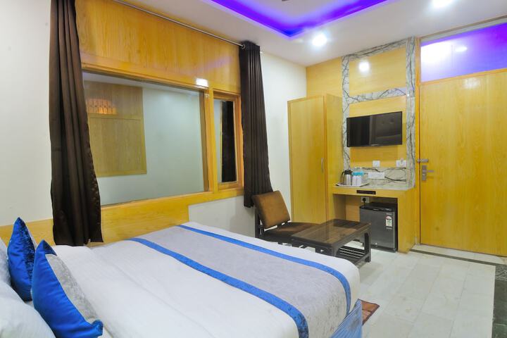 Room 3 of 19