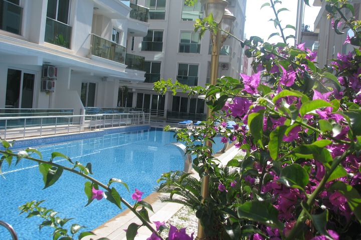 Pool Hotel