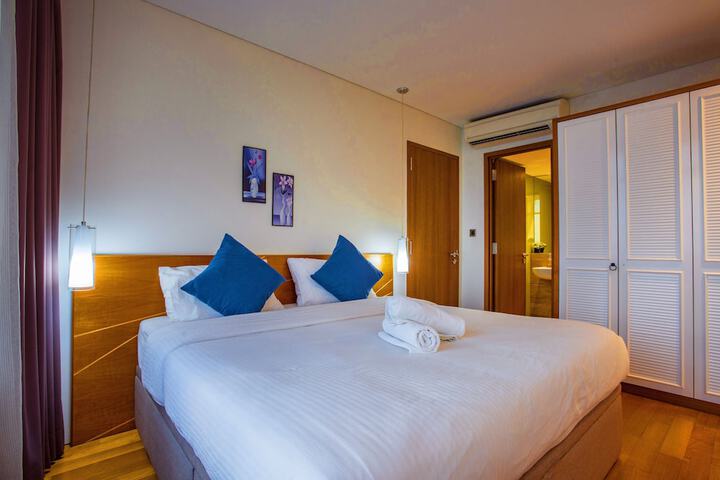 Room 6 of 25